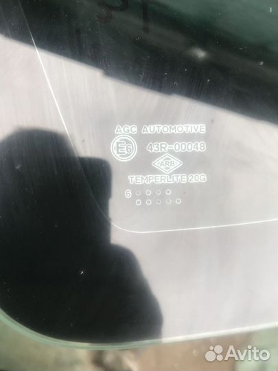 Стекло кузовное глух левое Nissan Terrano 3 2016 г