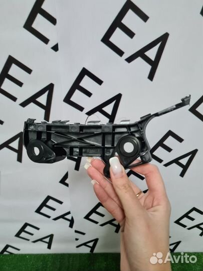 Крепление бампера правое mazda 6 GJ