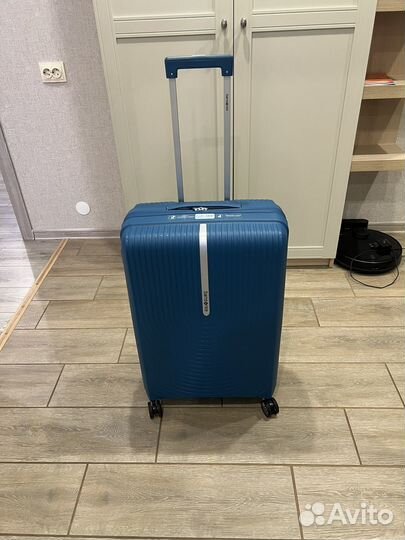 Чемодан samsonite новый M