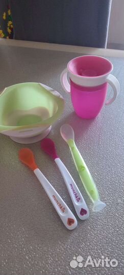 Поильник, тарелка, ложки