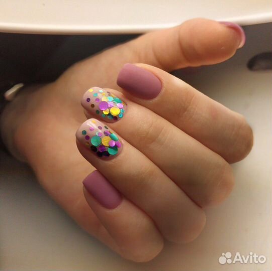 Маникюр и педикюр
