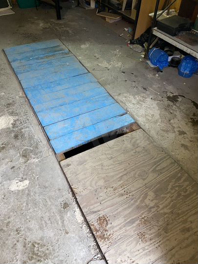 Гараж, > 30 м²