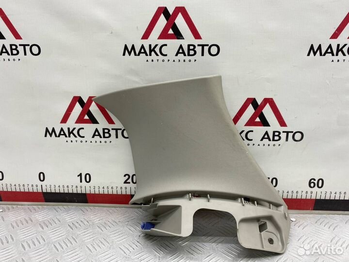 Б/У обшивка багажника (обшивка салона) задний