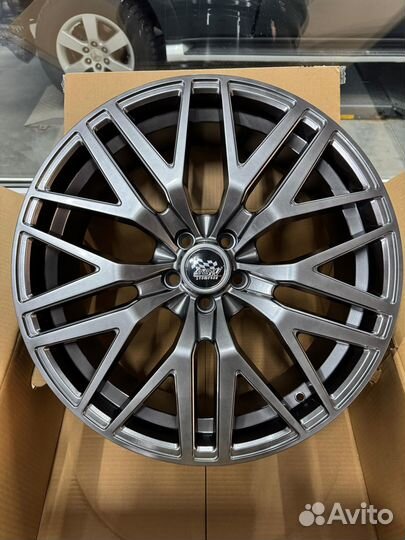 Новые диски R20 на Range Rover Evoque 5/108