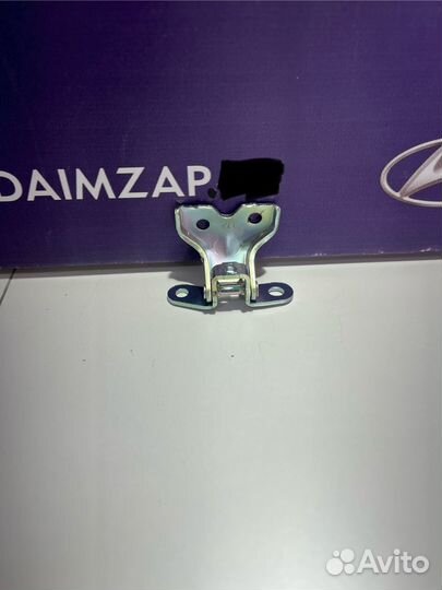 Петля двери Hyundai Solaris Kia Rio 2010-2024