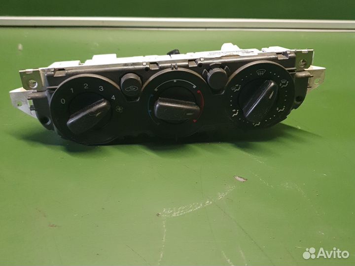 Ford focus 2 блок управления климат контролем