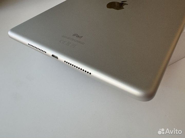 Apple iPad 8 (2020)