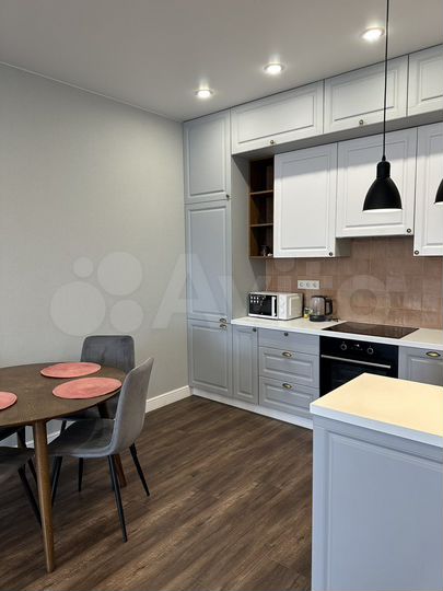 2-к. квартира, 50 м², 10/12 эт.