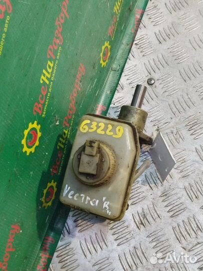 Главный тормозной цилиндр Opel Vectra B седан 1.8
