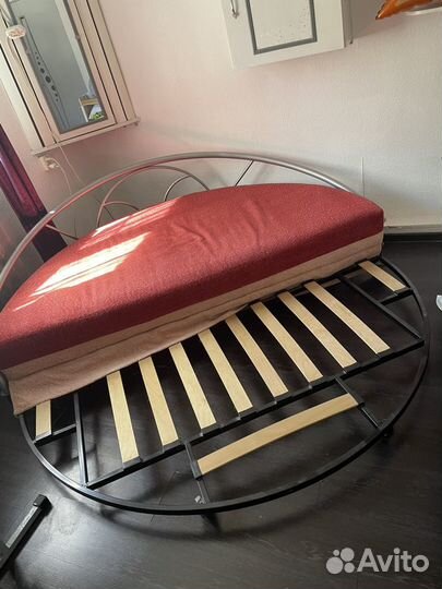 Диван-кровать 