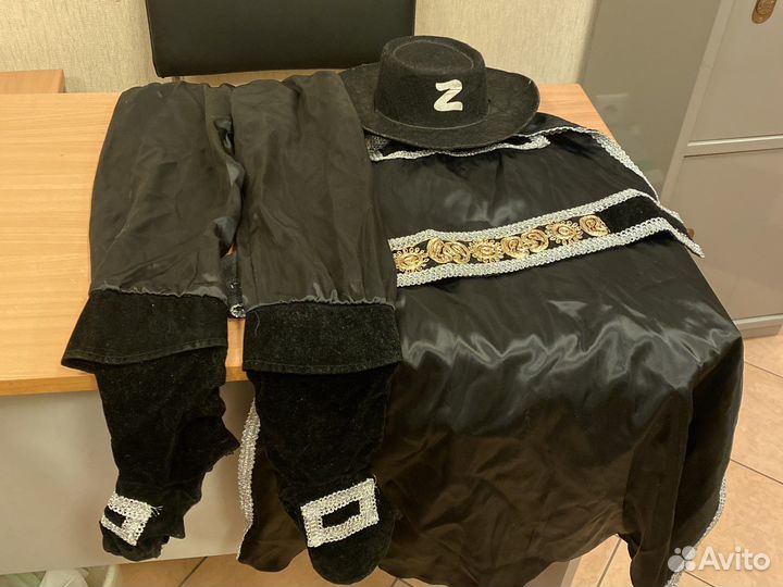 Продам новогодний комтюм zoro на мальчика 6-8 лет