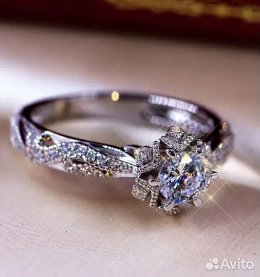 Кольцо женское бижутерия