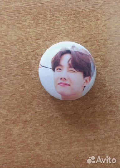 Значки BTS