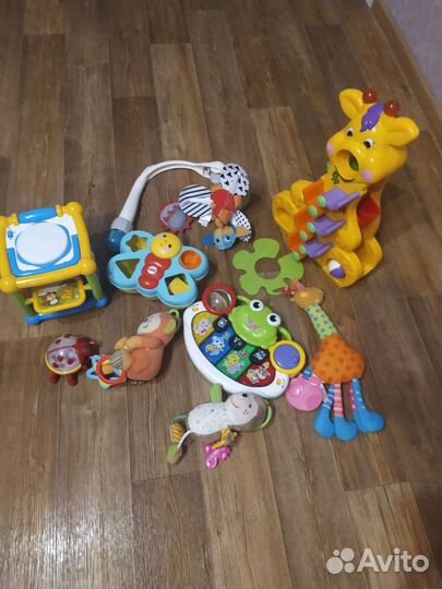 Развивающие игрушки пакетом