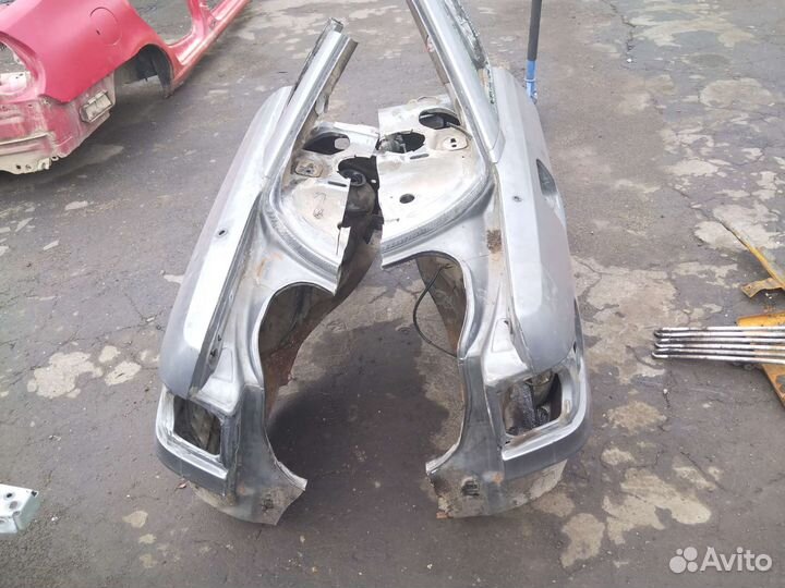 Крыло задний правый левый Audi 80 b3
