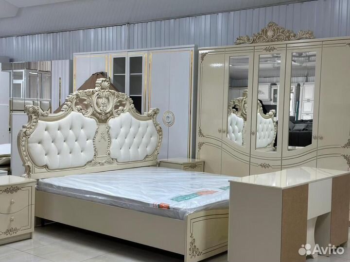 Спальный гарнитур Версаль