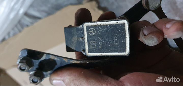 W221 датчики положения кузова. Зад перед. Гидро