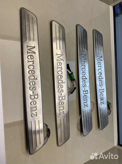 Накладка порога салона Mercedes - Benz с подсветко