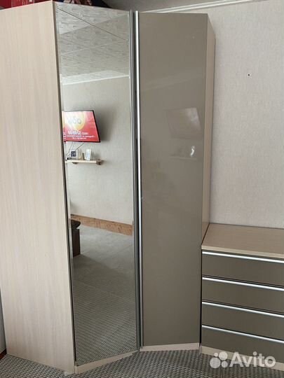 Спальный гарнитур