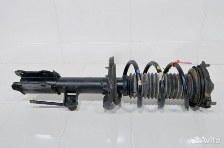 Стойка амортизатора передняя правая Kia Sportage 4