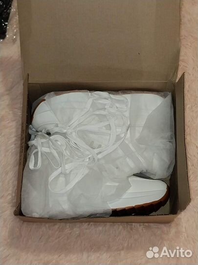 Кроссовки женские зимние 38 р. (на 37) новые
