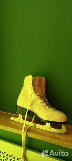 Коньки фигурные 39 размер