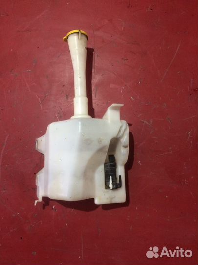 Бачок омывателя Nissan Almera N16 хэтчбек (до