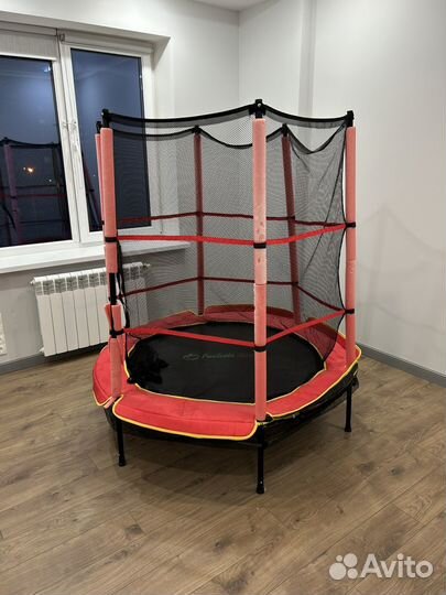 Детский батут для дома с сеткой