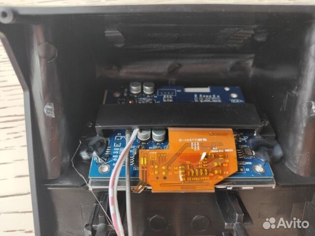 Дисплей 3.2 дюйма, цветной аналоговый