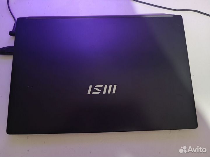 Ноутбук MSI B12M-210RU