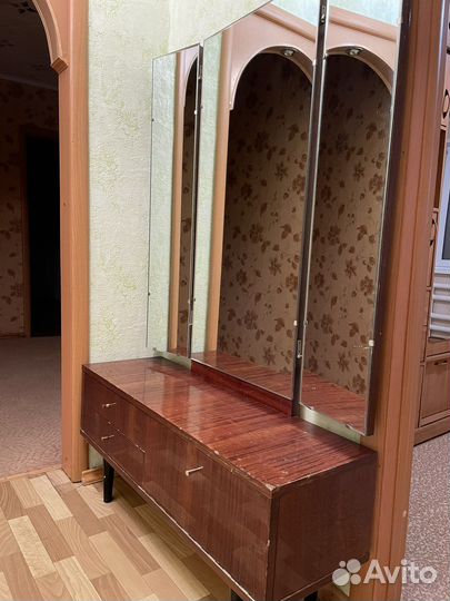 Трюмо трельяж