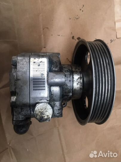 Насос гур Audi 8k0145153F