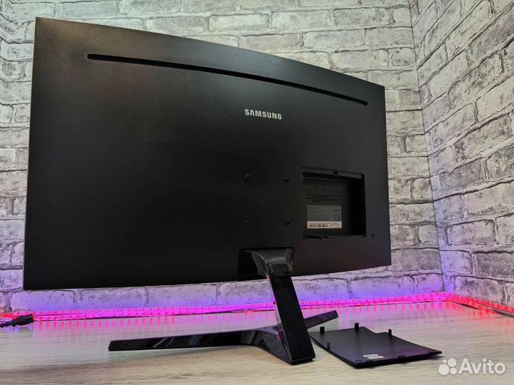 Монитор Samsung 32 144Ghz 2к отличный VA