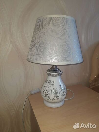 Лампа настольная