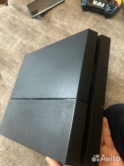 Игровая приставка ps4