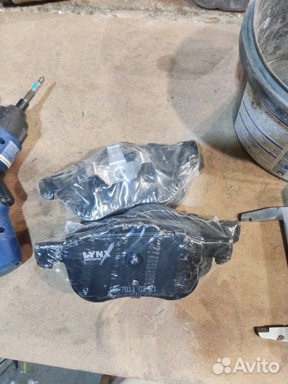 Тормозные колодки Volvo s80