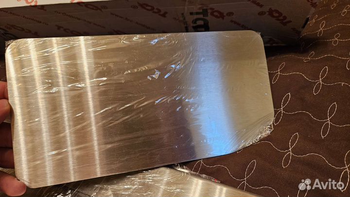 Накладки на пороги Mitsubishi Pajero 4