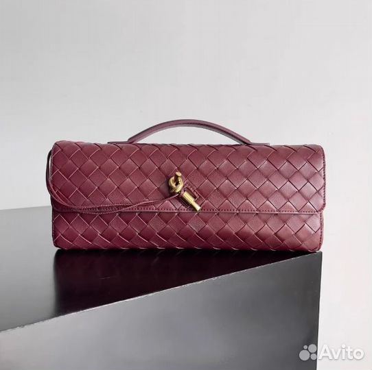 Kлатч Bottega Veneta
