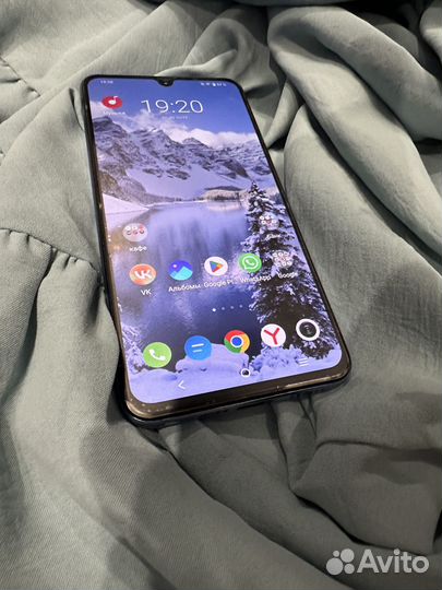 vivo V21, 8/256 ГБ