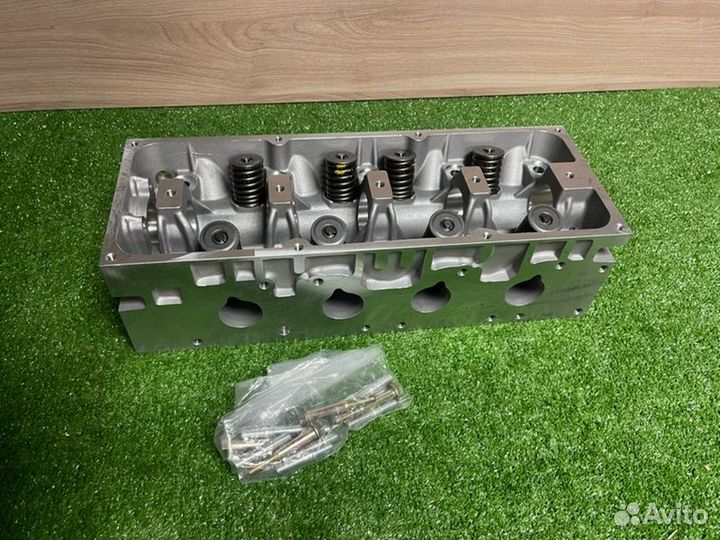 Головка блока цилиндров Logan Kangoo Largus