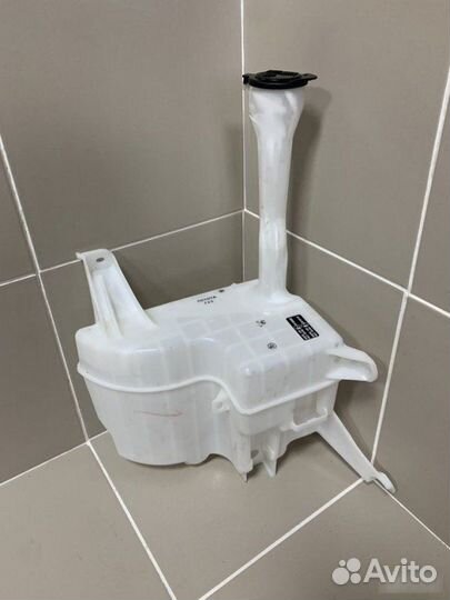 Бачок стеклоомывателя Toyota Camry V50