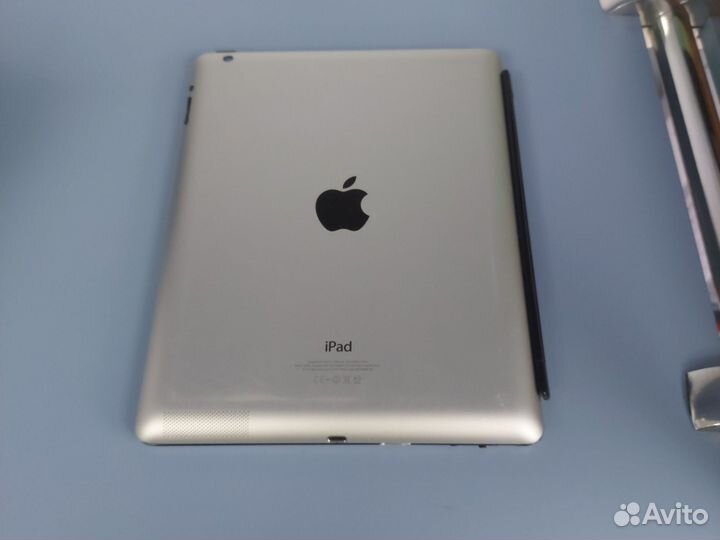 Планшет iPad 4 MD 510RS/A Wi-Fi 16GB Black