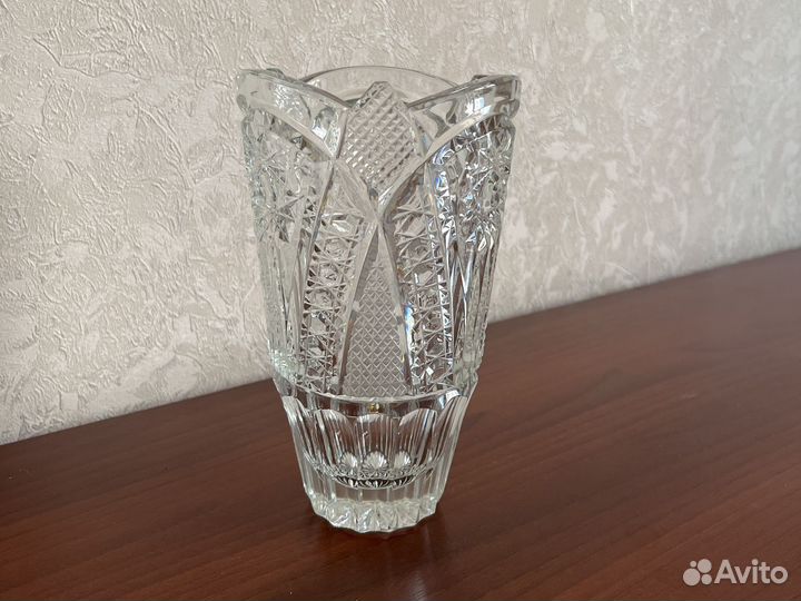 Хрустальная ваза для цветов 20,5 см