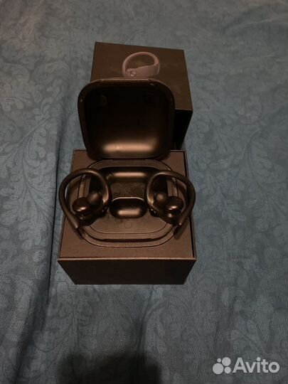 Беспроводные наушники apple