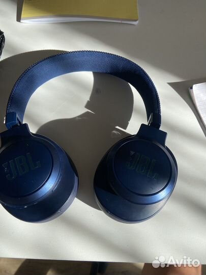 Беспроводные наушники jbl