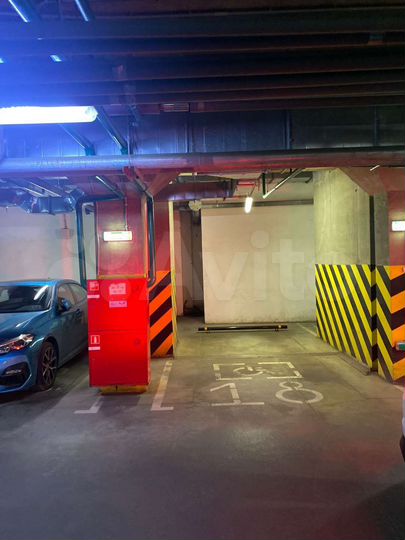 Машиноместо, 18 м²