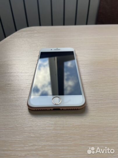 iPhone 8, 64 ГБ