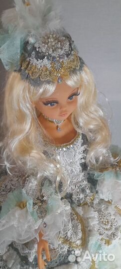 Эксклюзивная красивая кукла Маркиза
