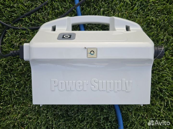 Робот пылесос для бассейна dolphin galaxy