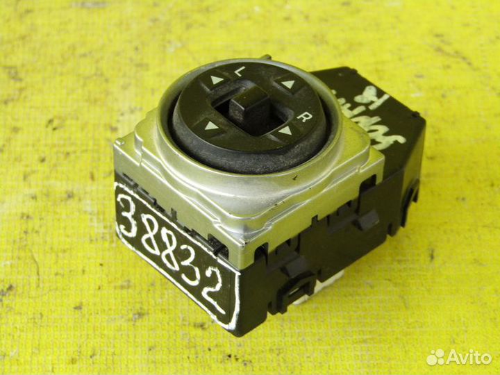 Блок управления зеркалами Hyundai Sonata 14-19г 38